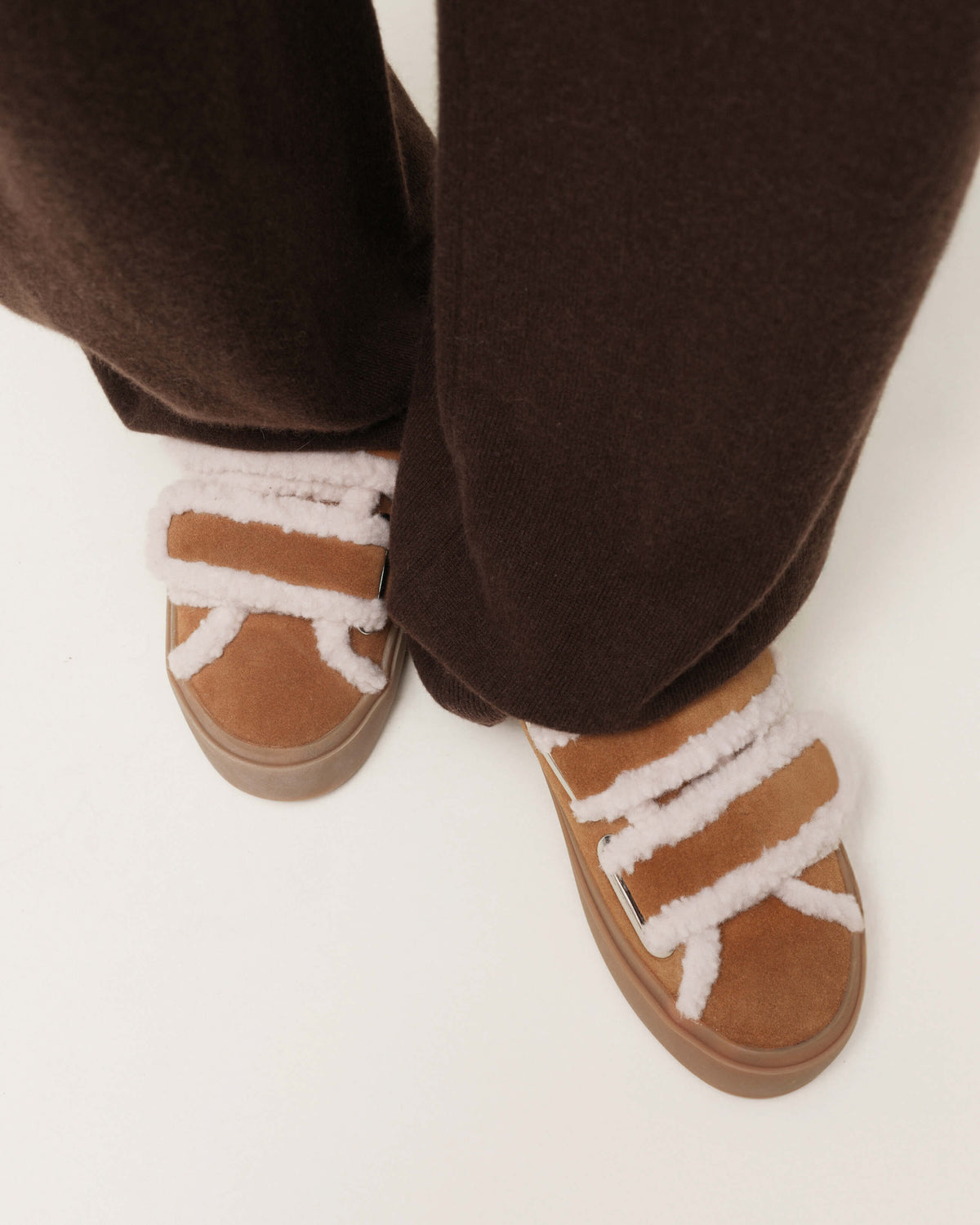 INUIKII Shearling Low Velcro damesko