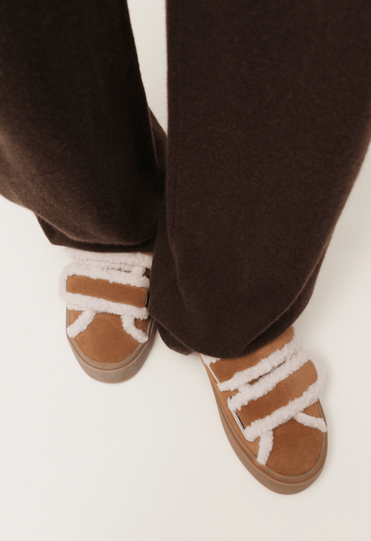 INUIKII Shearling Low Velcro damesko