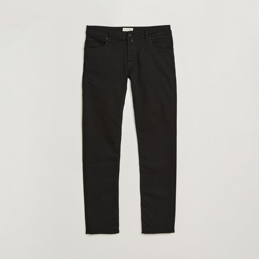 Jacob Cohën Nick Slim Fit stretchjeans Stay Black – skyllesvart – produktbilde
