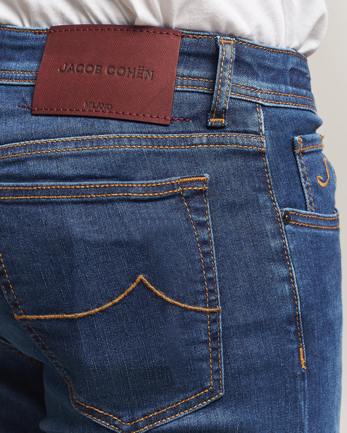Jacob Cohën Bard Slim Fit vintagevaskede stretchjeans – mellomblå – detaljbilde 6