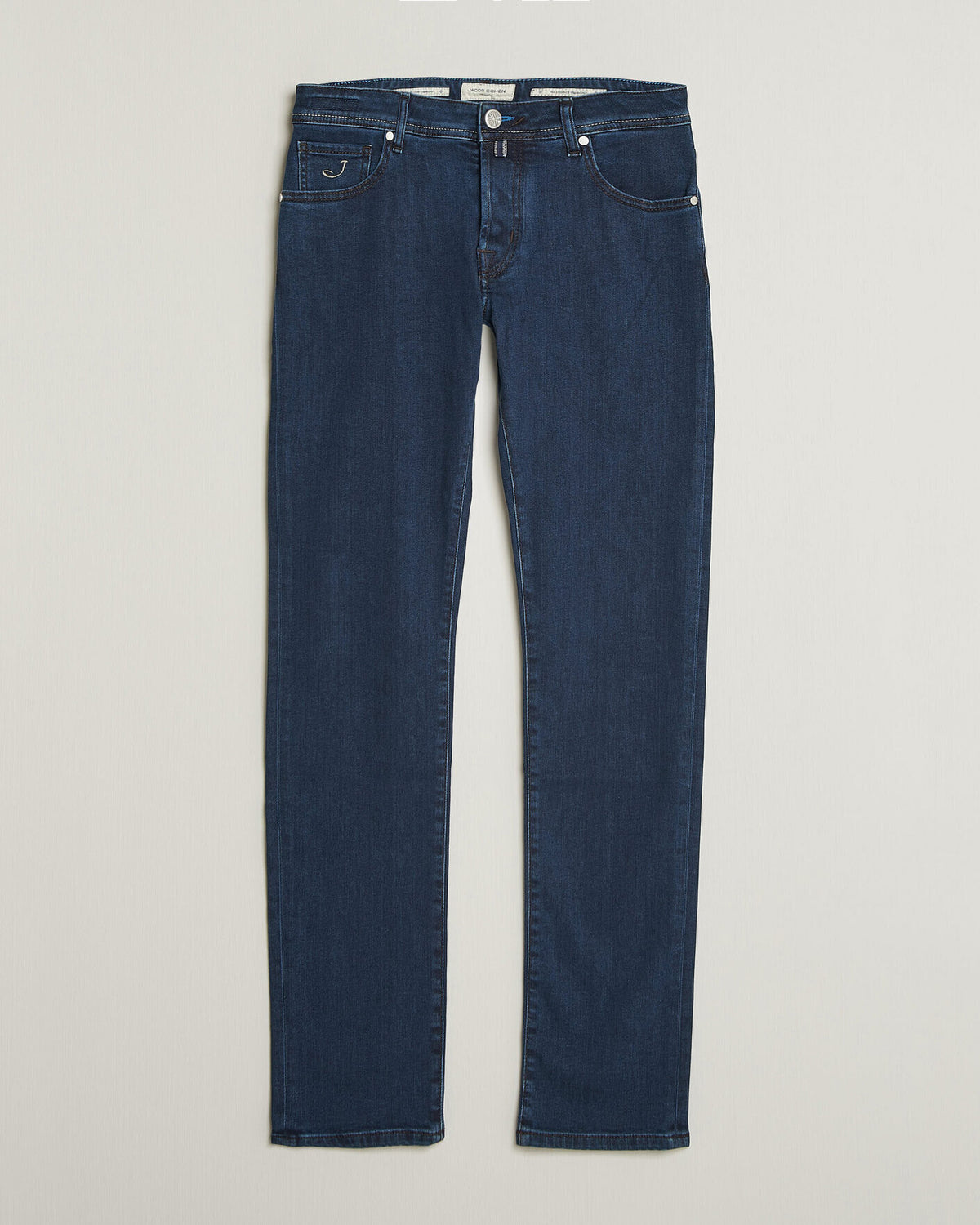 Jacob Cohën Nick Slim Fit vasket stretchjeans – mørk blå – detaljbilde 2