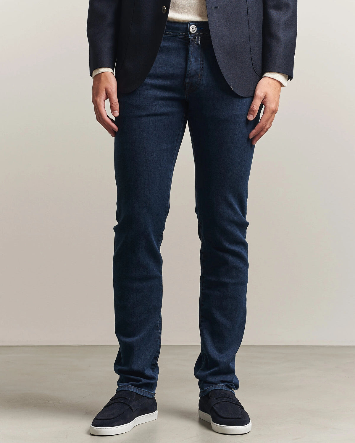 Jacob Cohën Nick Slim Fit vasket stretchjeans – mørk blå – detaljbilde 4