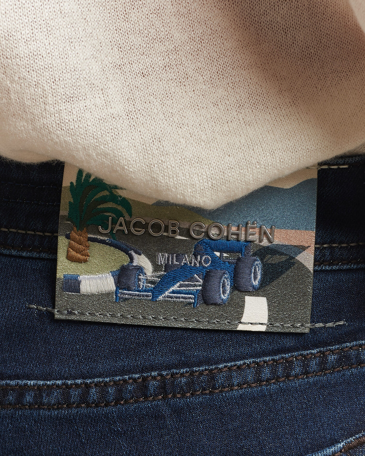 Jacob Cohën Nick Slim Fit vasket stretchjeans – mørk blå – detaljbilde 6