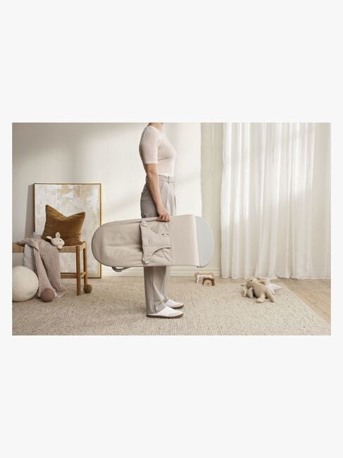 BabyBjörn Bliss Babysitter Vevd Mélange, lys beige