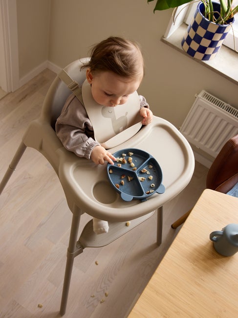 Beemoo CARE Eat Matstol, Truffle Beige