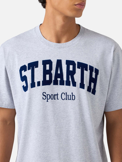 Arnott bomulls-T-skjorte i blått med St. Barth Sport Club flock-trykk – offisielt produktbilde 3