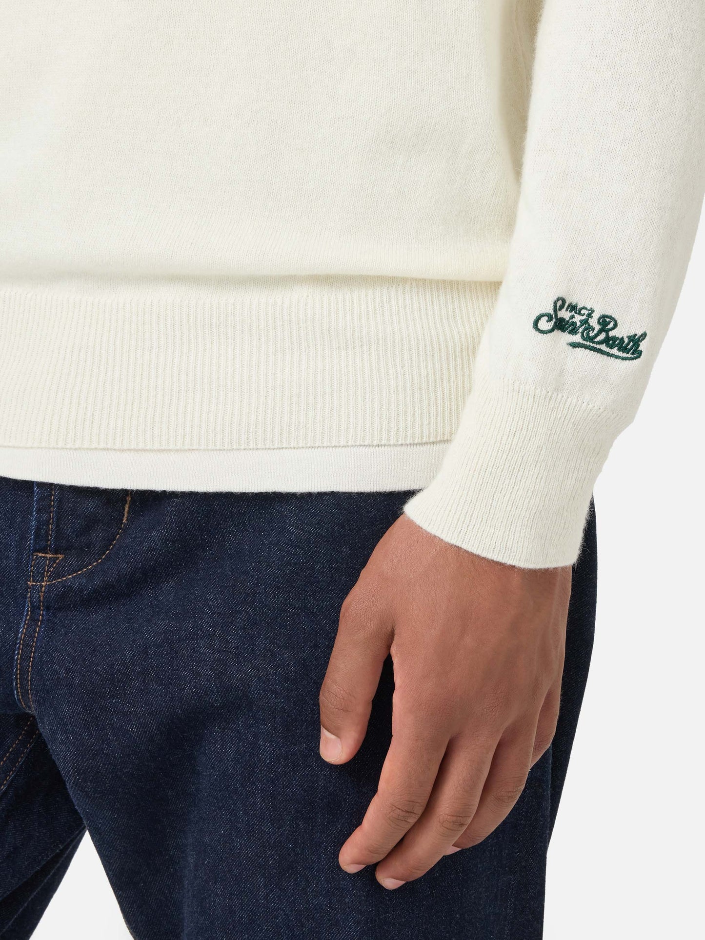 Crewneck-genser Heron med Snoopy tennis champ-broderi | SNOOPY PEANUTS SPECIAL EDITION – offisielt produktbilde 4