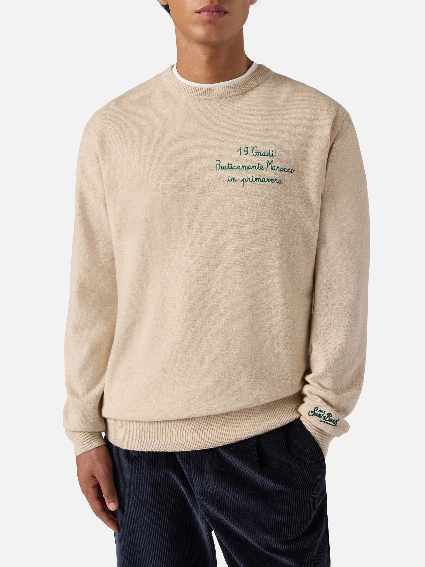 Crewneck-genser Heron Light med broderi '19 gradi. Praticamente Marocco in primavera!' | YUPPIES SPECIAL EDITION – offisielt produktbilde 2